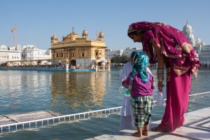 Über hundert Tote bei einem Tempelbrand in Indien